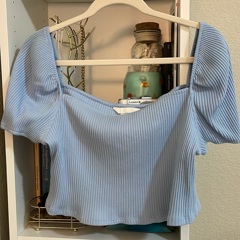 H&M Light/Baby Blue Crop Top